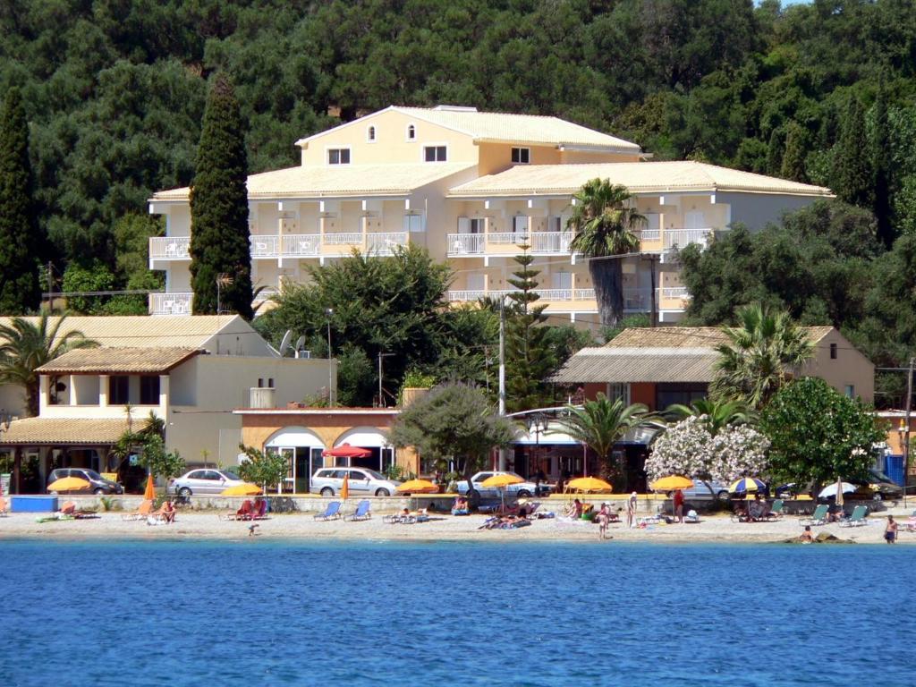 Ipsos Beach Hotel Hotel 3*