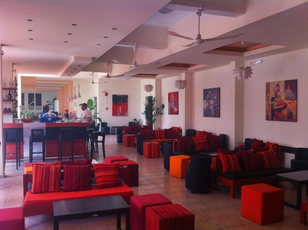Ipsos Beach Hotel 3*